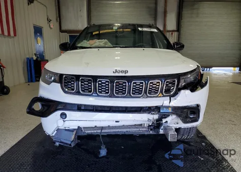 2025 Jeep Compass Limited z USA, uszkodzony, nr VIN 3C4NJDCN5ST509590